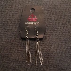 Paparazzi dangle earrings